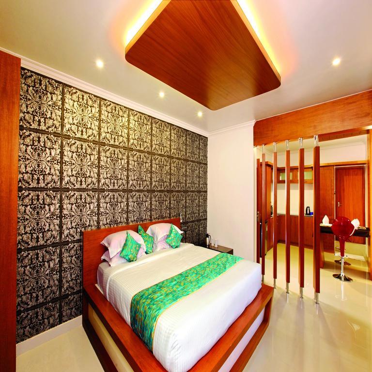 Holiday Hill Hotel & Suites Sultan Bathery Exterior foto